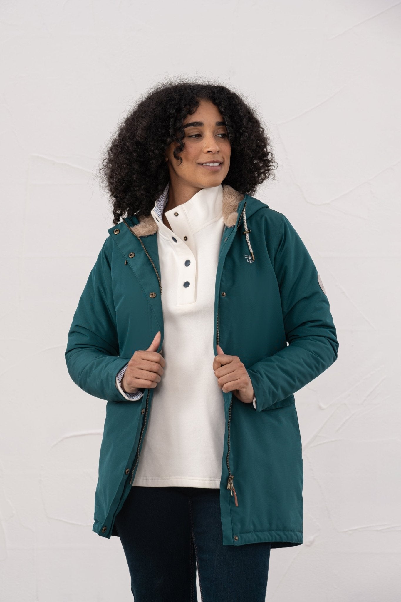 Scarlet Coat - Pine - Lighthouse