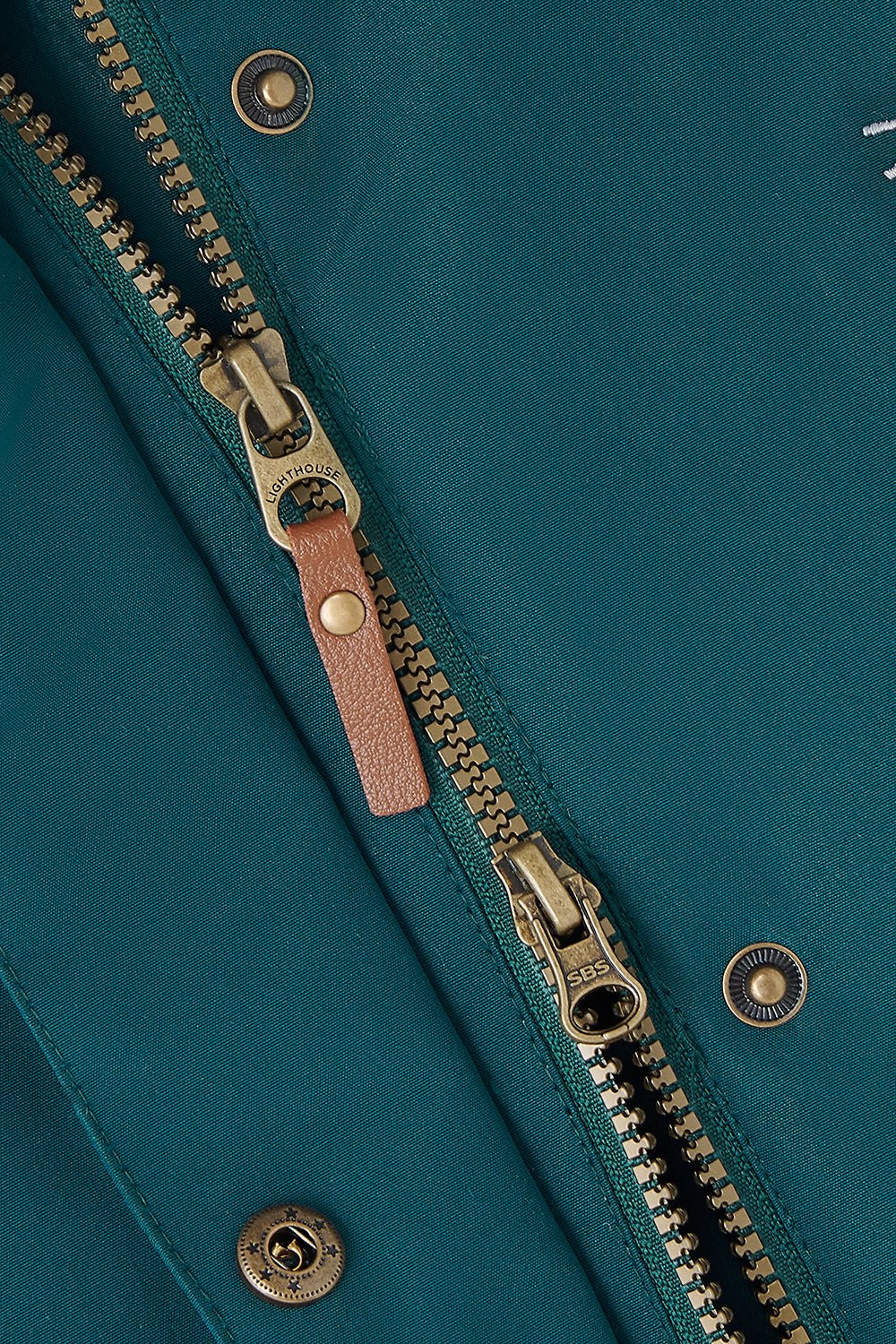 Scarlet Coat - Pine - Lighthouse